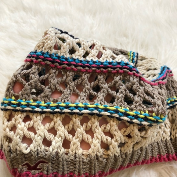 Hollister knit beanie white gray pink stretchy winter snow skiing snowboarding - Picture 2 of 4